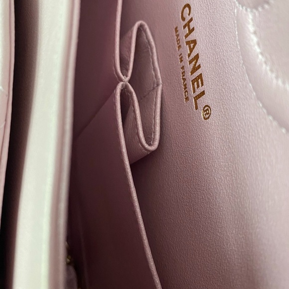 SOLD!!! CHANEL MEDIUM CLASSIC FLAP - Picture 9 of 12